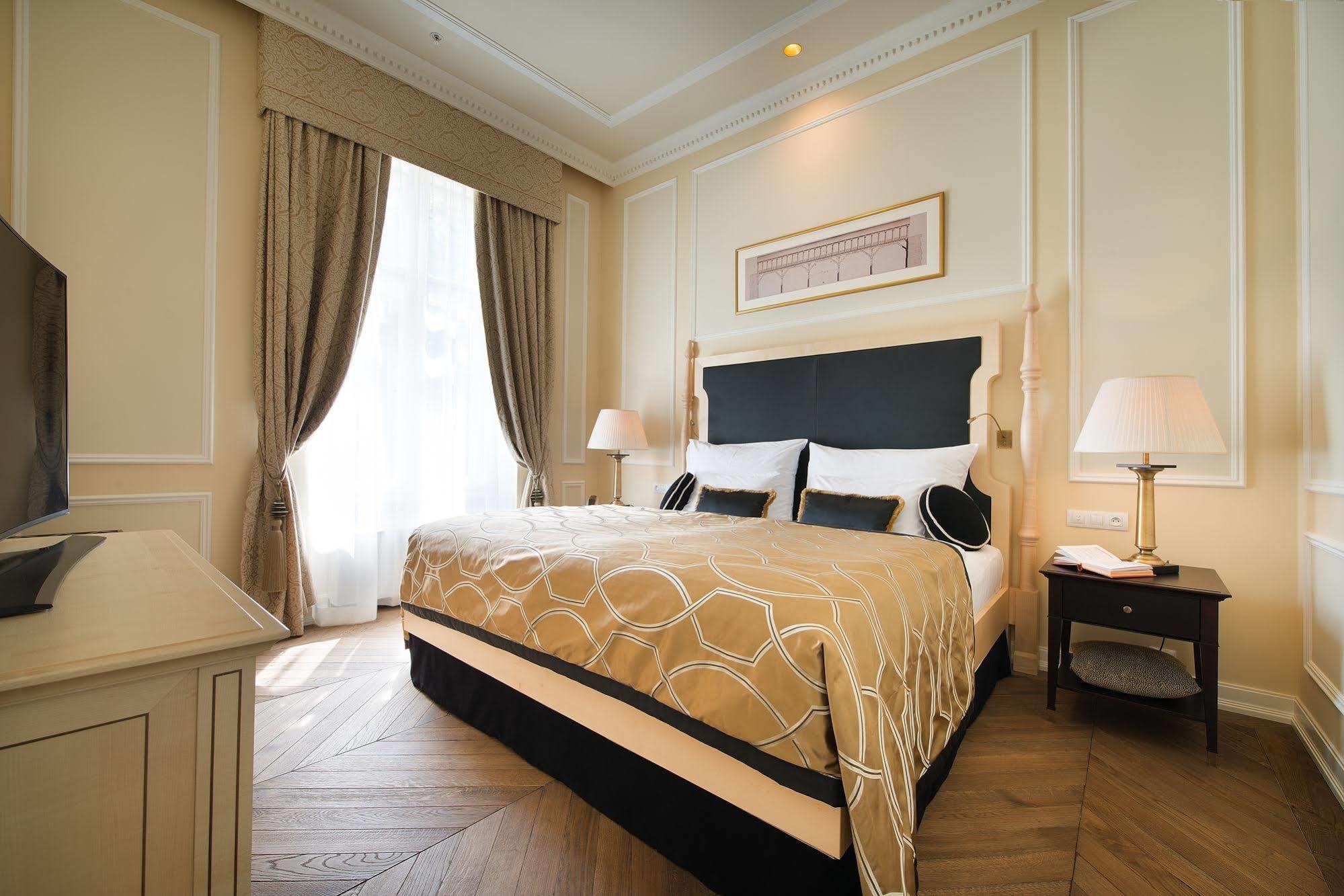 Hotel Wilson Palace By Loft Pressburg